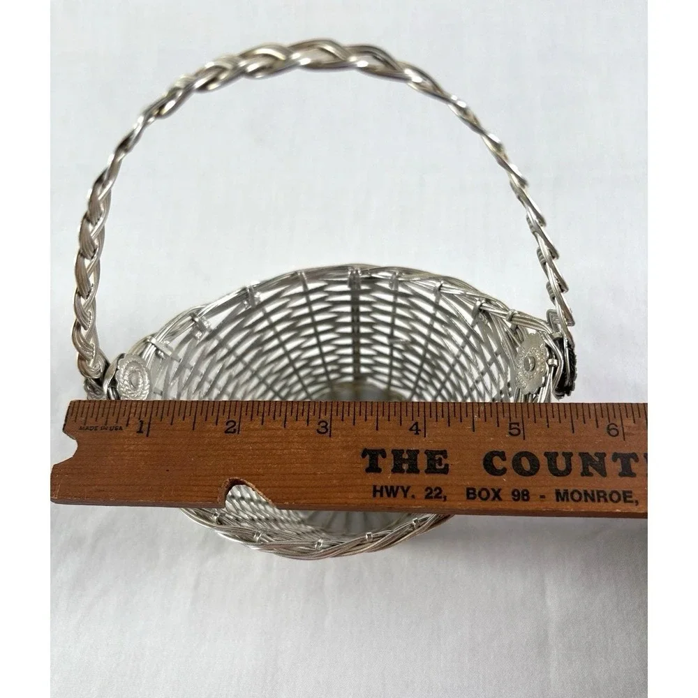 1960s Avon Woven Basket Silver Tone Aluminum Hinged Handle 6.5